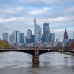 Pflege bei Bettlägerigkeit Frankfurt mit würdevoller Unterstützung zu Hause