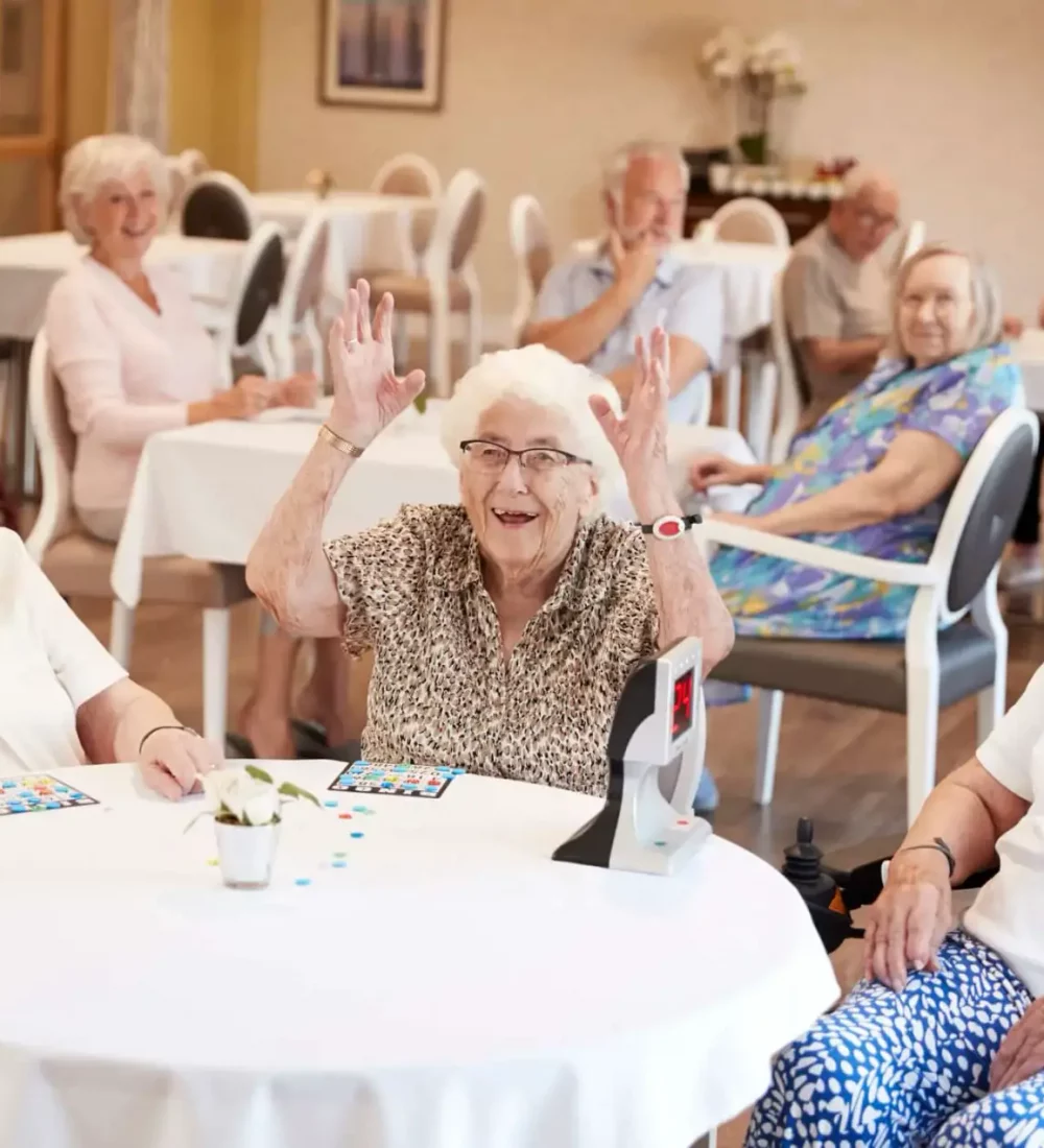 66c4ab31b0abfe356ef1b94a_1678452100-pflege-im-altenheim